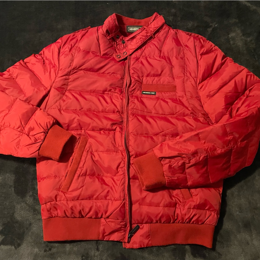 Members Only men’s jacket. Excellent like-new condition